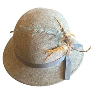 Gray fedora  doeskin 100% wool